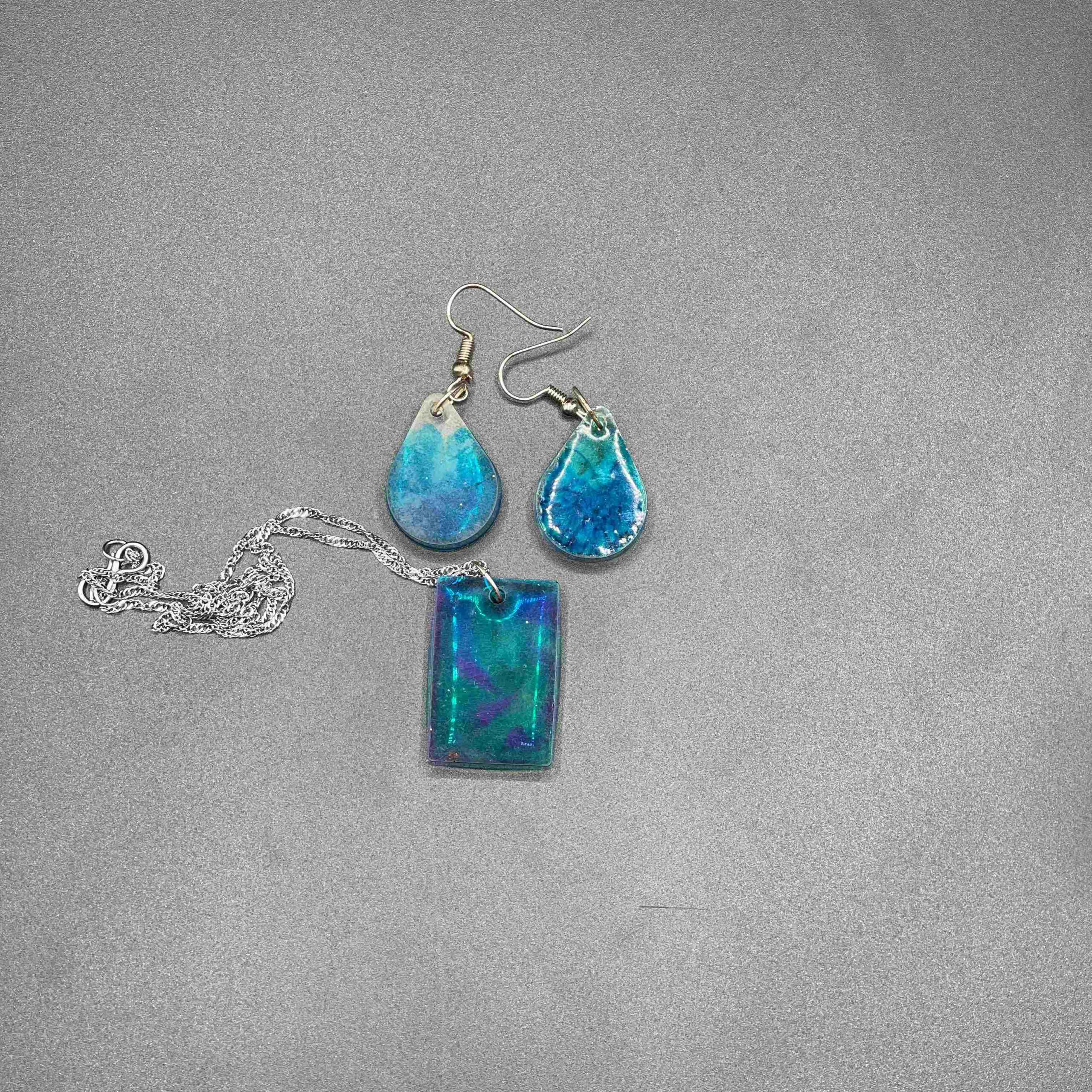 Handmade Resin Jewelry, Blue Resin Earrings and Pendant, Artistic Jewelry for Women, Ocean-Inspired Jewelry, Handmade Locket Set, Lightweight Earrings Set, Fashion Jewelry Gift for Her, Resin Necklace and Earrings, Stylish Women’s Jewelry, Unique Handmade Accessories, Elegant Jewelry for Daily Wear, Resin Jewelry Pakistan