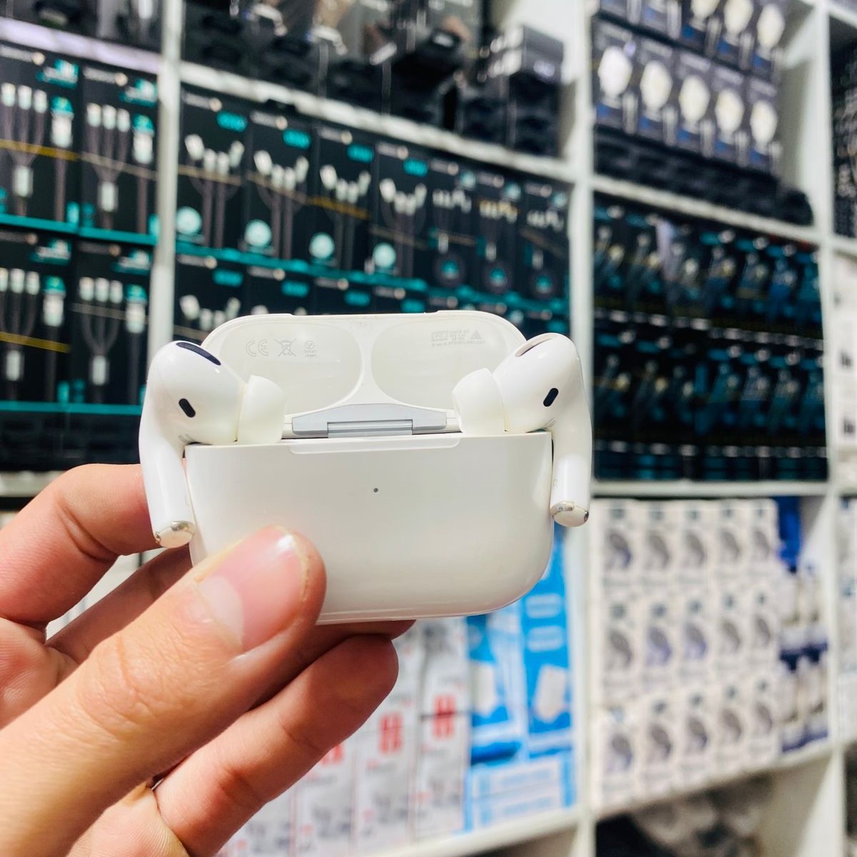 AirPods Pro (2nd Generation) - Image 4