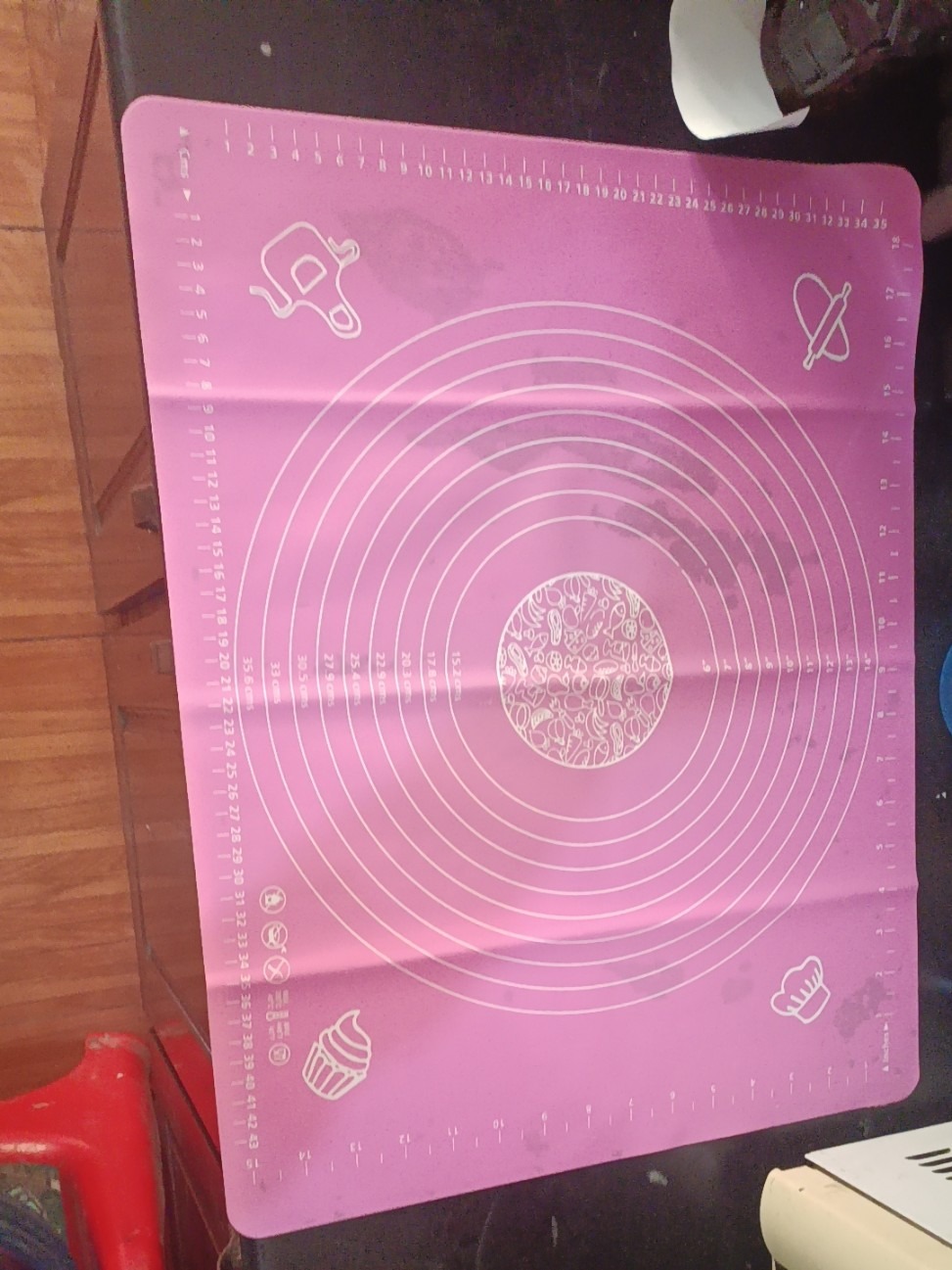 Silicone baking mat Non-stick roti mat Heat-resistant silicone mat Dough rolling mat Chapati rolling mat Pizza baking mat Reusable kitchen mat Dishwasher-safe baking sheet Printed measurement baking mat Eco-friendly silicone mat, thetrendhood.com